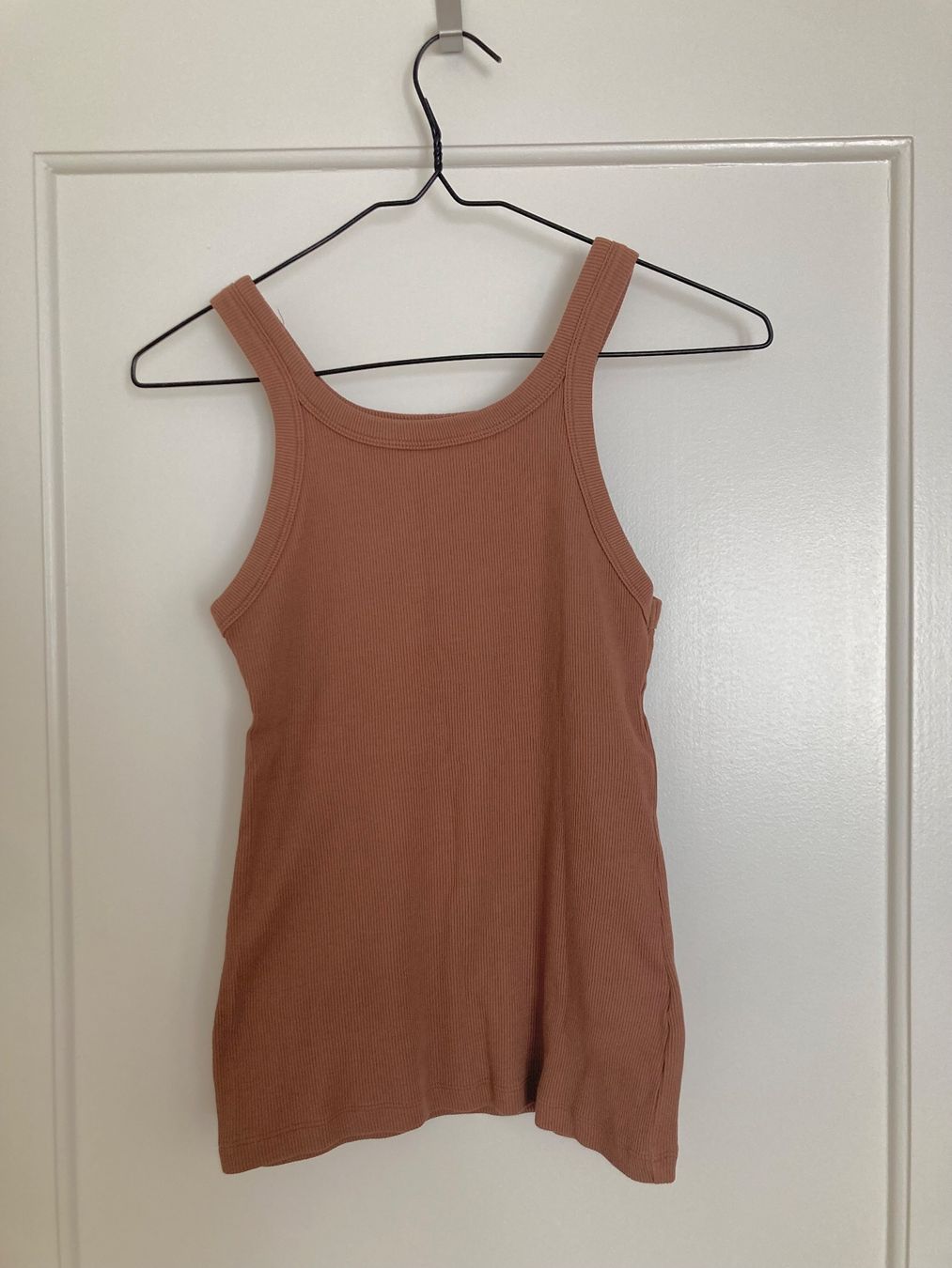 H&M Top: Top rostrot ripp – Usato da Zürich venduto da vesieber