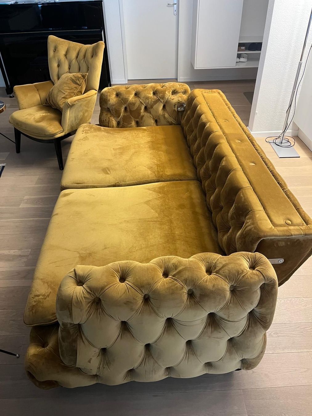 Divani: Wohnzimmer-Set guter Zustand – Usato da Eglisau venduto da fun_xcw7 2