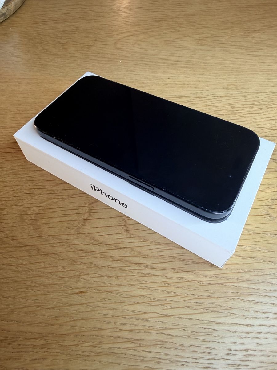 Apple Handys / Smartphones: Funktioniert Einwandfrei / IPhone 15 / 256 GB – Gebraucht aus Kirchberg BE von Vintagechillemi 3
