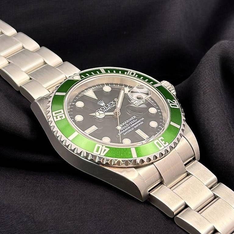 Orologi: Rolex Submariner "Kermit" 16610 LV – Usato da Genève venduto da minty.watches 1