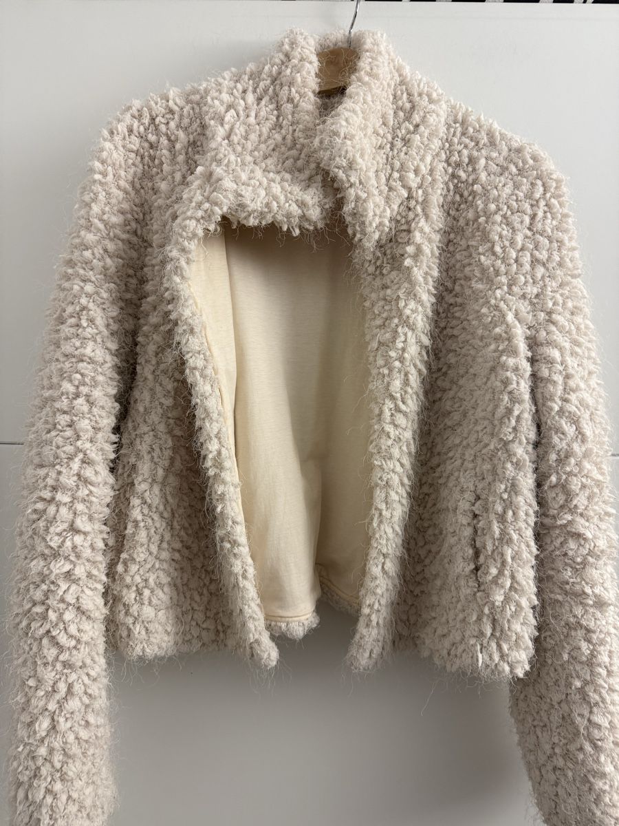 Marc Cain Jacken: Marc Cain Teddyjacke Creme – Gebraucht aus Mettmenstetten von _4_YOU_ 2