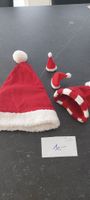 Gekaufte Weihnachtsmützen für die Puppen Schaut die Angebote