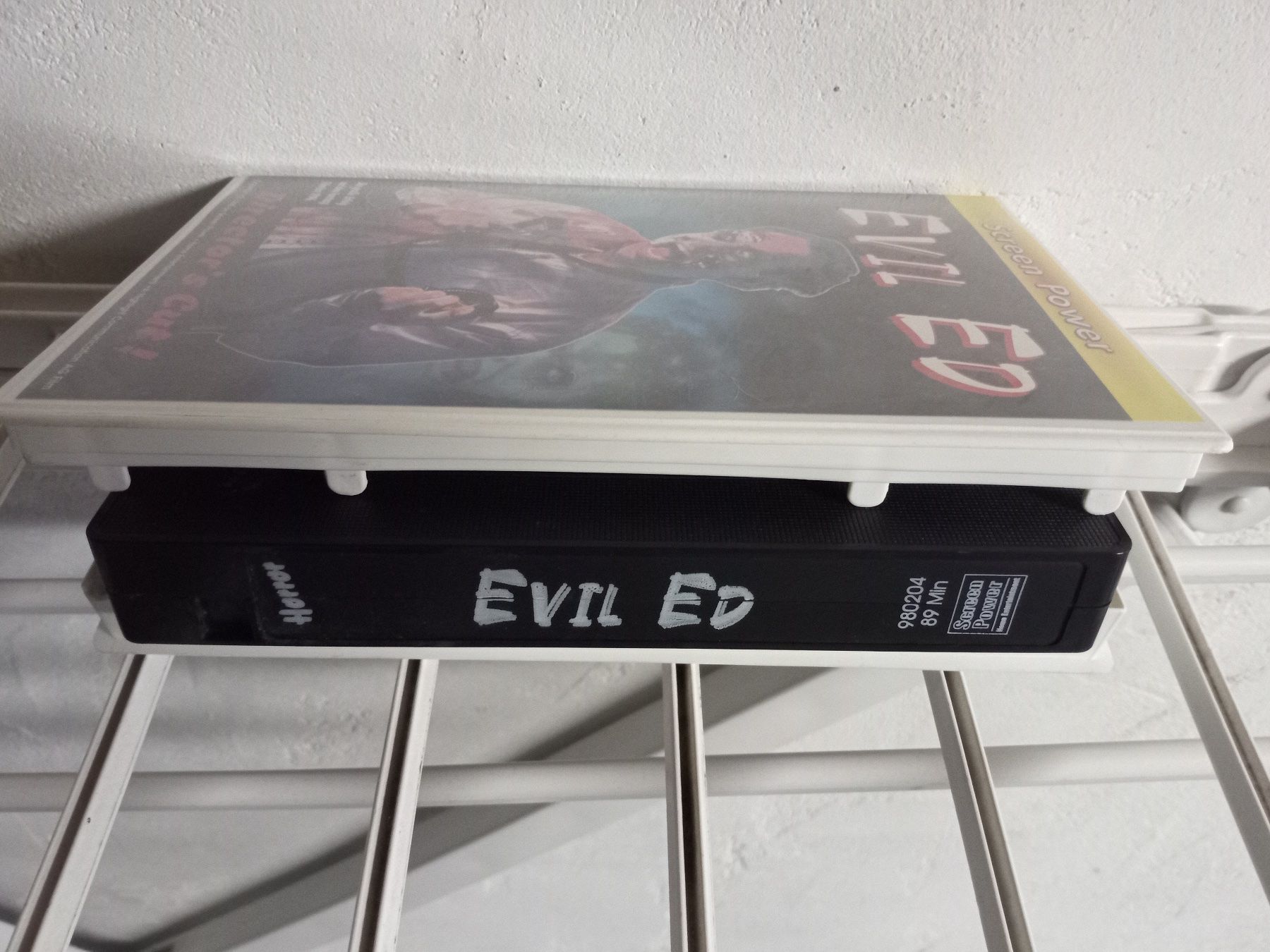 Tutti i VHS: VHS EVIL ED SCREEN POWER VIDEO UNCUT HORROR COMEDY – Usato da Brienz BE venduto da INTERNALFIRE 2