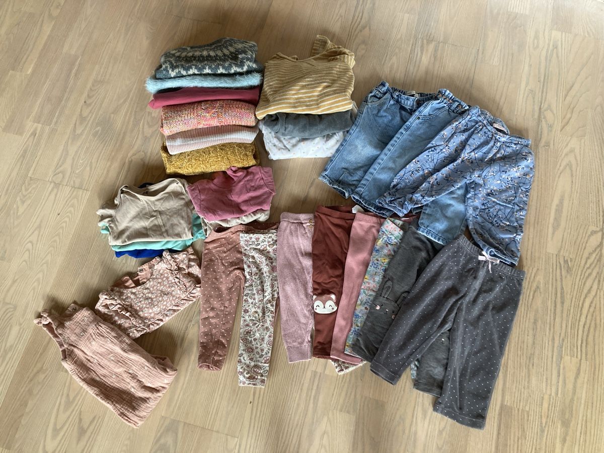 Zara Lotti & Set di vestiti: Riesen Kleiderpaket 81/86 – Usato da Herisau venduto da Sifgana