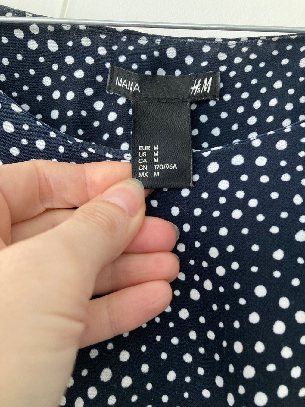H&M Vestiti: H&M MAMA Kleid Gr M – Usato da Stäfa venduto da elog 1