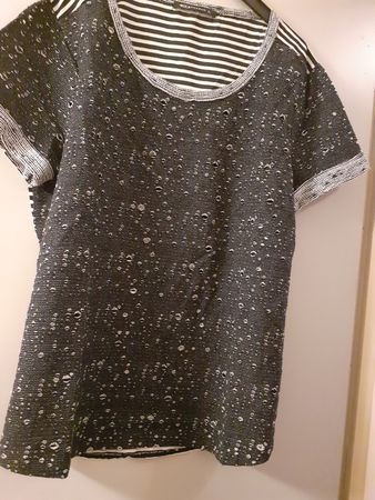 Damen T-Shirt schwarz gemustert Grösse XL guter Zustand