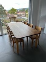 Alter Massivholz-Esstisch 200 × 100 cm mit 6 Holzstühlen
