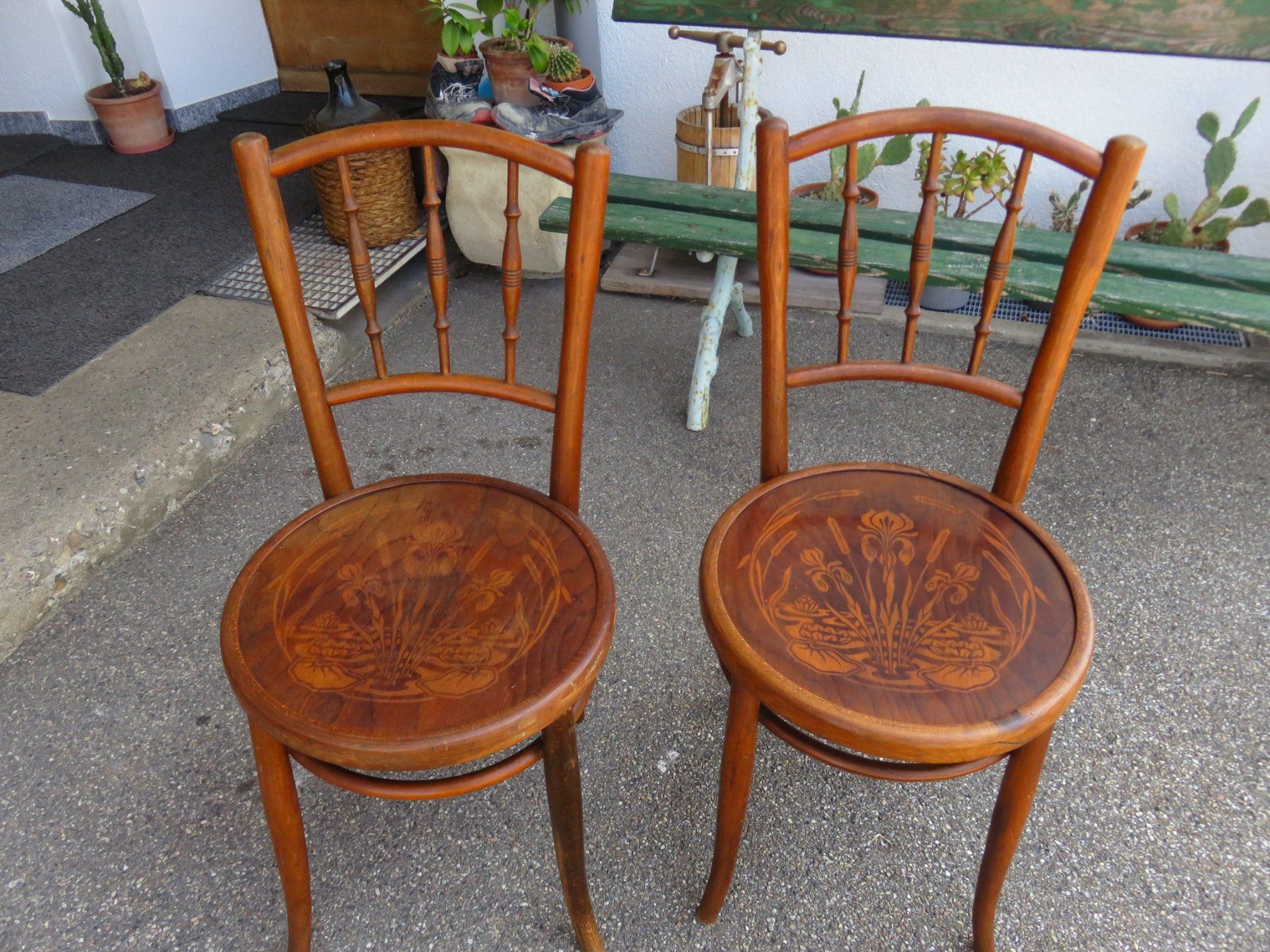 Horgen Glarus Sedie: 2 antike Bistrostühle Horgen-Glarus – Usato da Ruswil venduto da Mfladibus