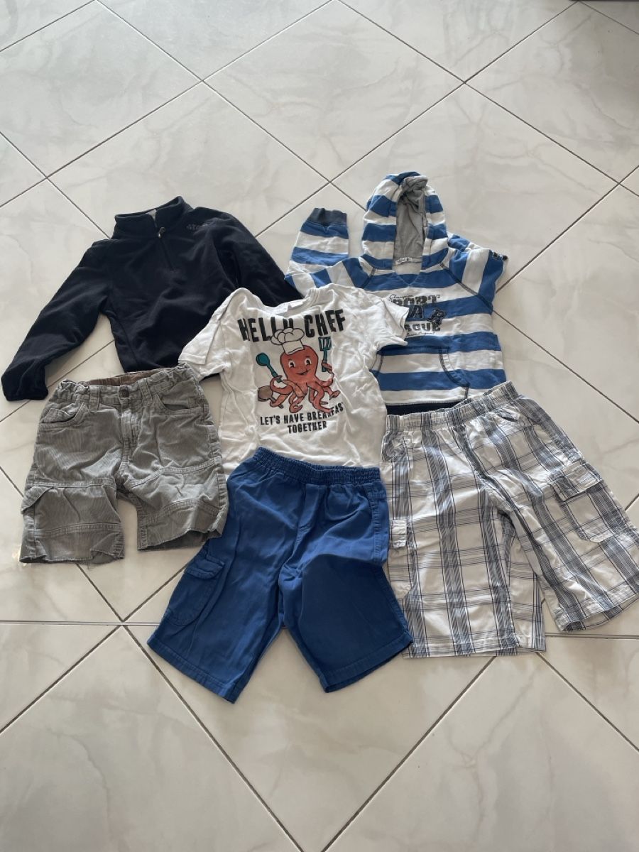 Lotti & Set di vestiti: Kinder Kleider Set Gr 104 – Usato da Kriens venduto da boramisch