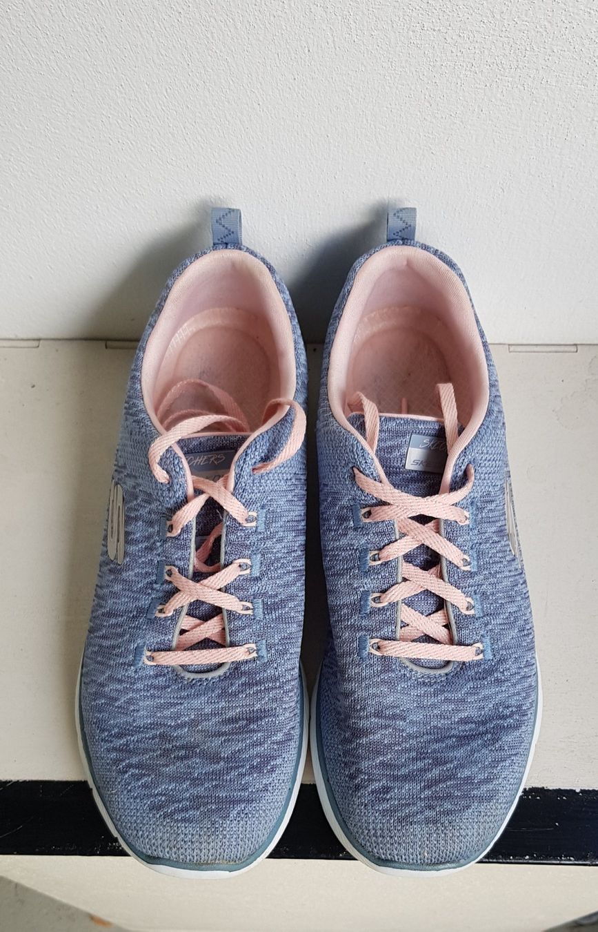 Skechers Damenschuhe: Skechers Damen-Sneakers, Grösse 40 – Gebraucht aus Bern von Lepidoptera11 1