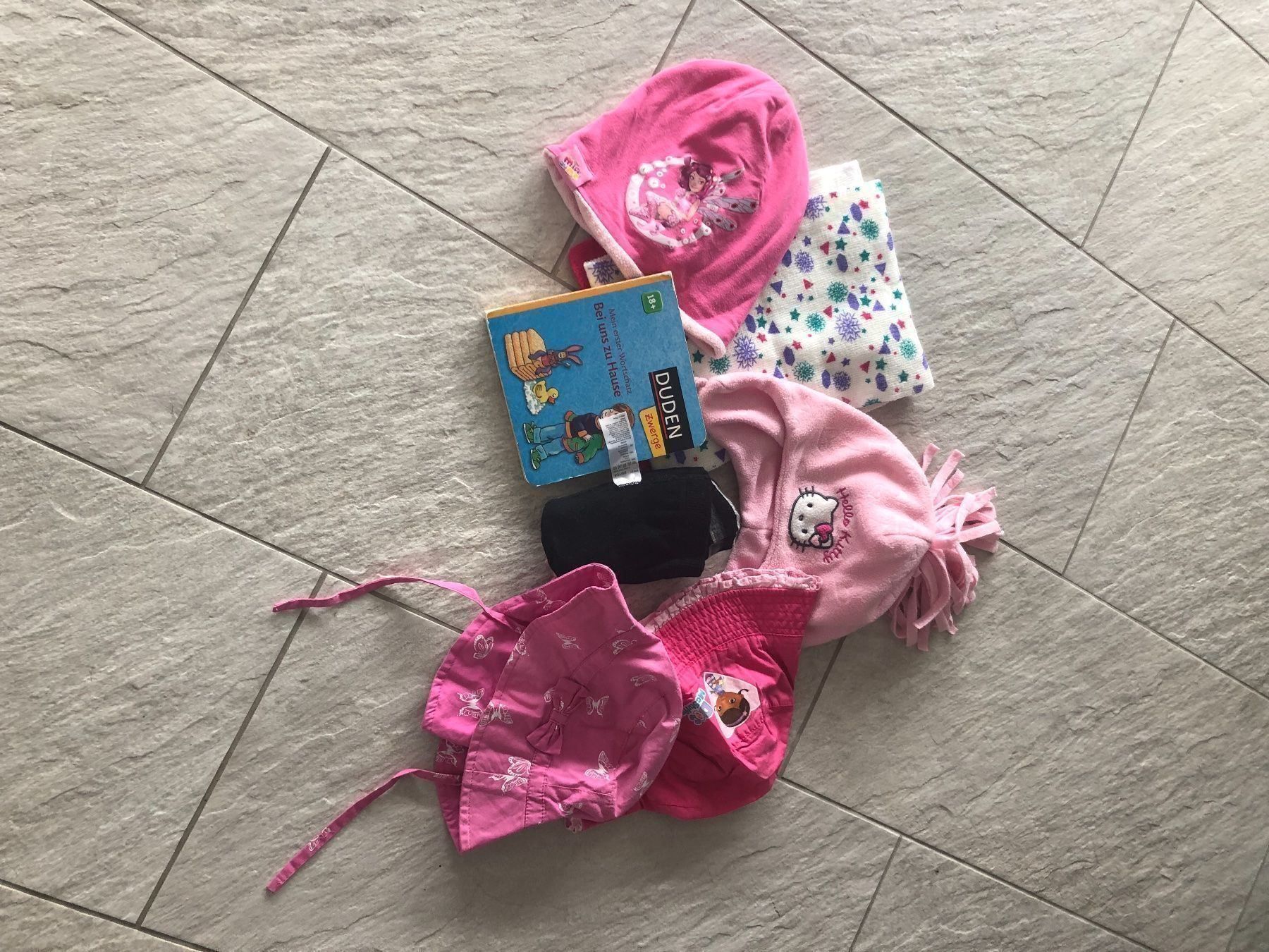 Lotti & Set di vestiti: Kleiderpaket Mädchen Größe 98/104 – Usato da Adliswil venduto da rossoelmare 1