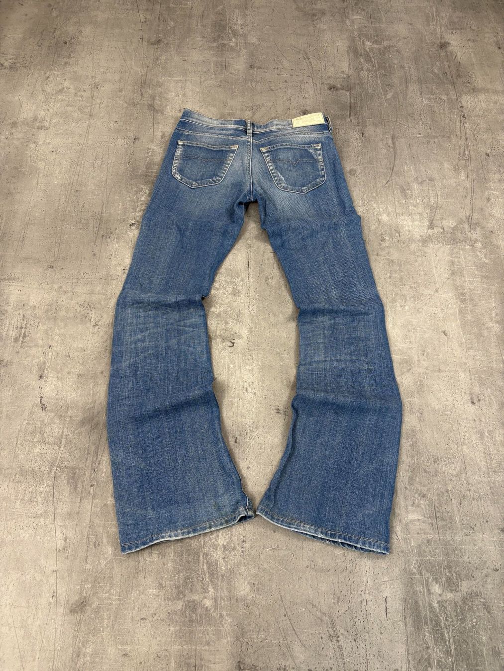 Diesel Jeans: Vintage Diesel Bootcut Flared Jeans (S) – Nuovo (secondo la descrizione) da Werdenberg venduto da hase.vintage