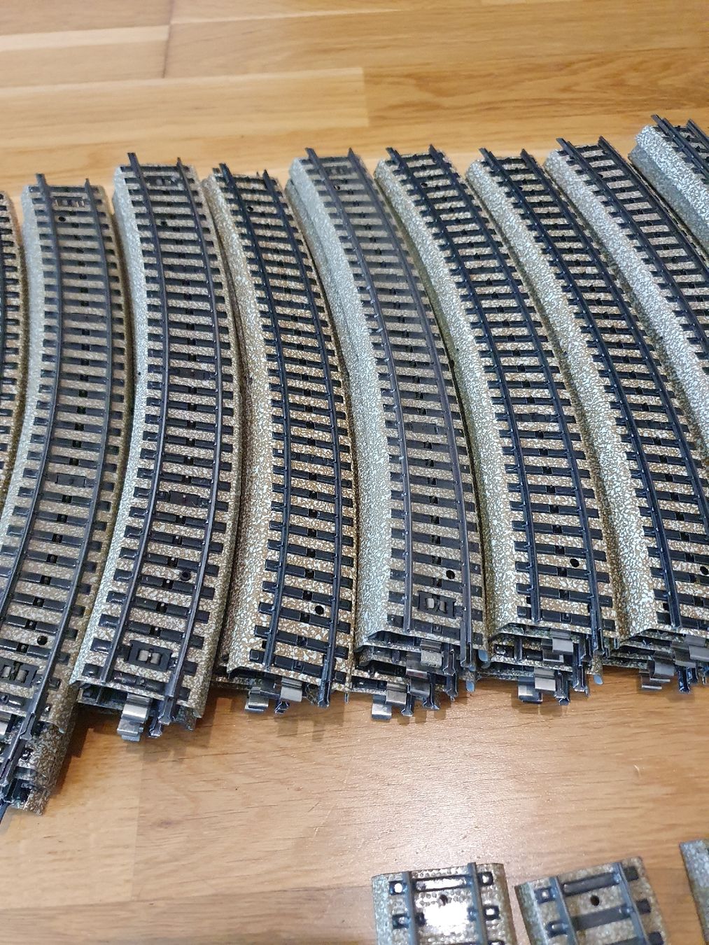 Märklin Modellini di ferrovie: 86x M-Schiene 5200, Radius R2 & 4x Prellbock – Usato da Zofingen venduto da Bluepoint580 2