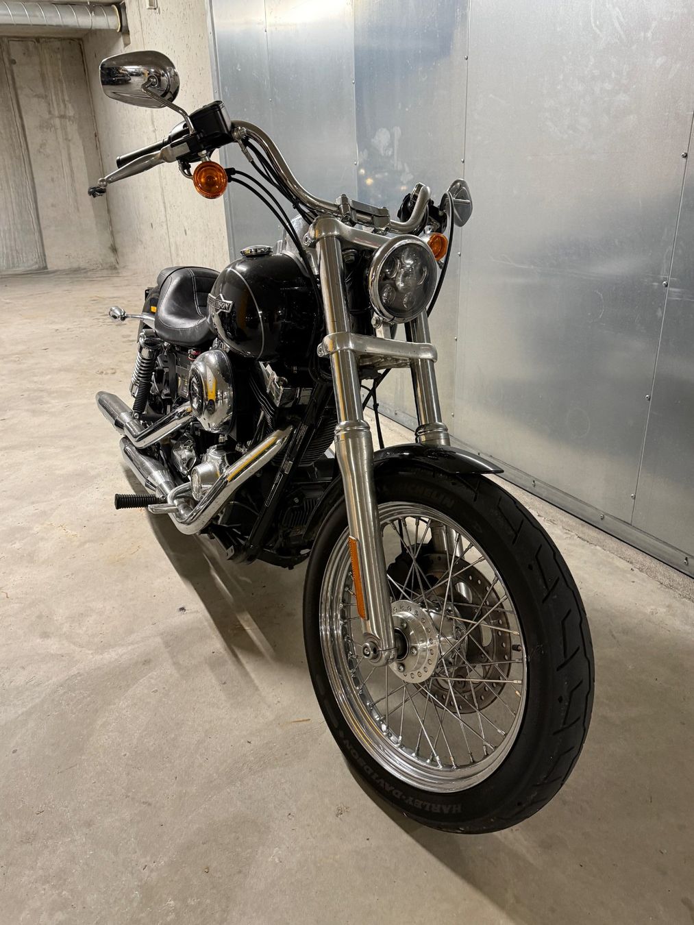 Harley-Davidson Chopper: Harley Davidson Dyna Super Glide FXDC – Usato da Oberengstringen venduto da Shibu 1
