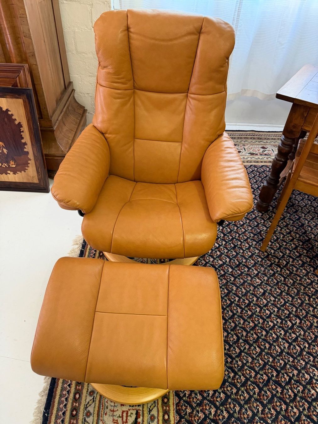 Stressless Sessel: Stressless Sessel mit Hocker – Gebraucht aus Ebikon von Berku