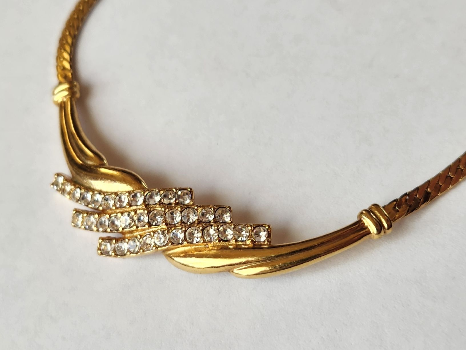 Catenine: Goldkette mit Strass, Vintage, Avon – Usato da St. Gallen venduto da GIULESGG 1