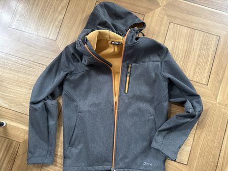 Softshelljacke K-Tec grau mit Kapuze Grösse XS - wie neu
