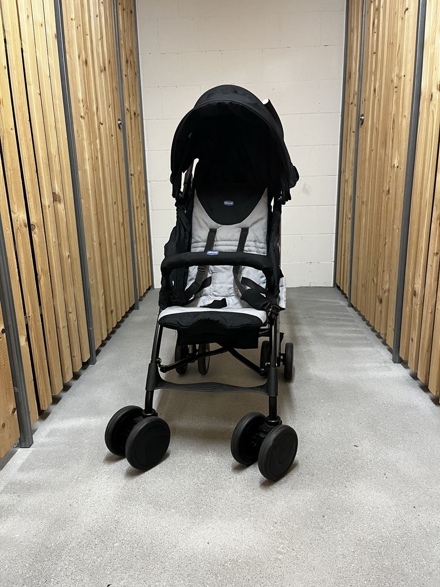 Chicco Carrozzine: Chicco Kinderwagen schwarz gut erhalten – Usato da Rotkreuz venduto da MartinLF 3