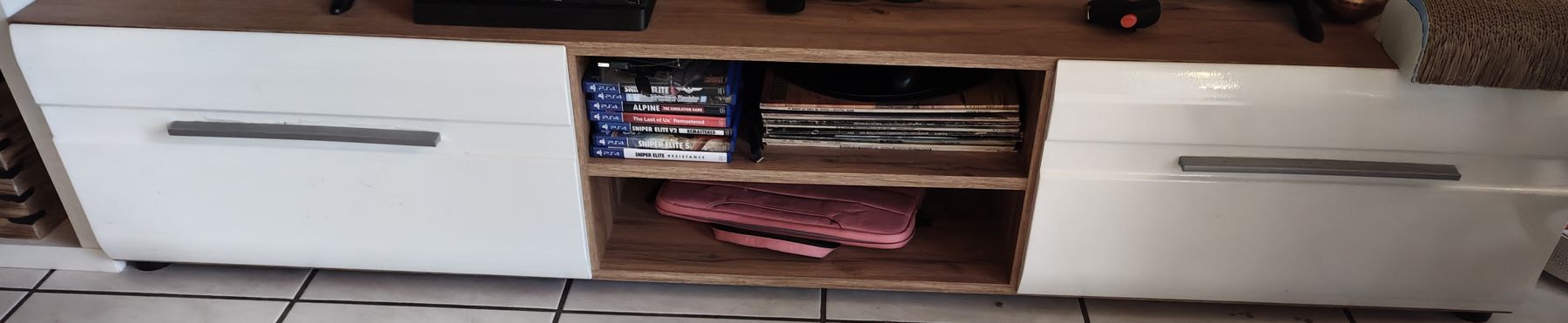 TV Möbel: Vitrine und TV möbel – Gebraucht aus Itingen von roo_6q2v