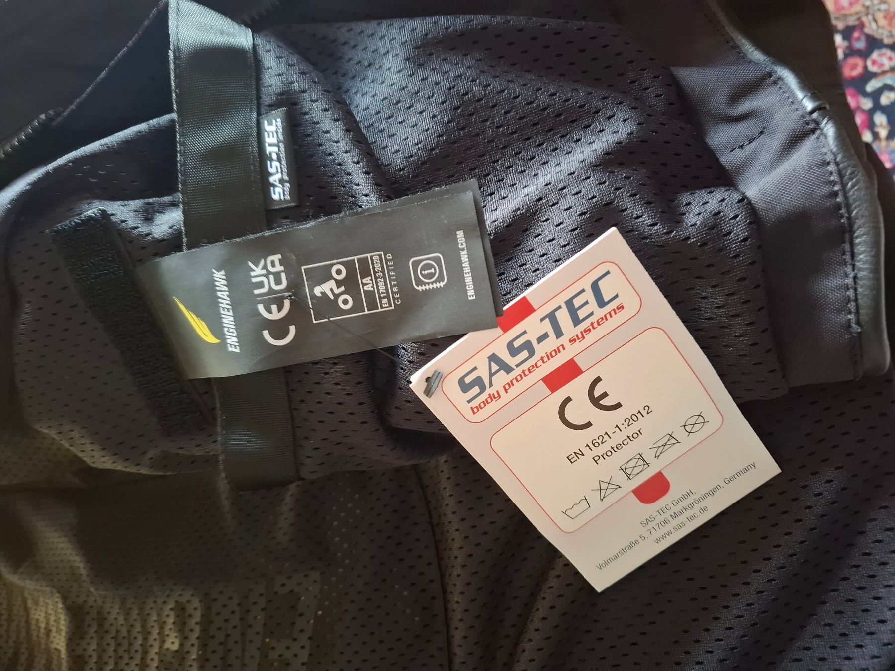 Jacken: Motorradjacke Enginehawk Leder XXXL – Neu und originalverpackt aus Effretikon von peremaso 5