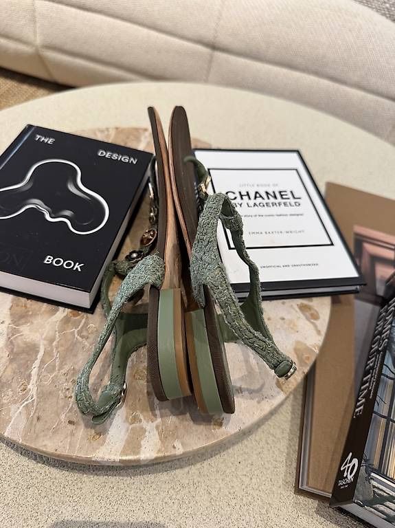Chanel Chaussures femmes: CHANEL SANDALEN OLIVE – Neuf (Voir description) à Schwyz par bofb 6