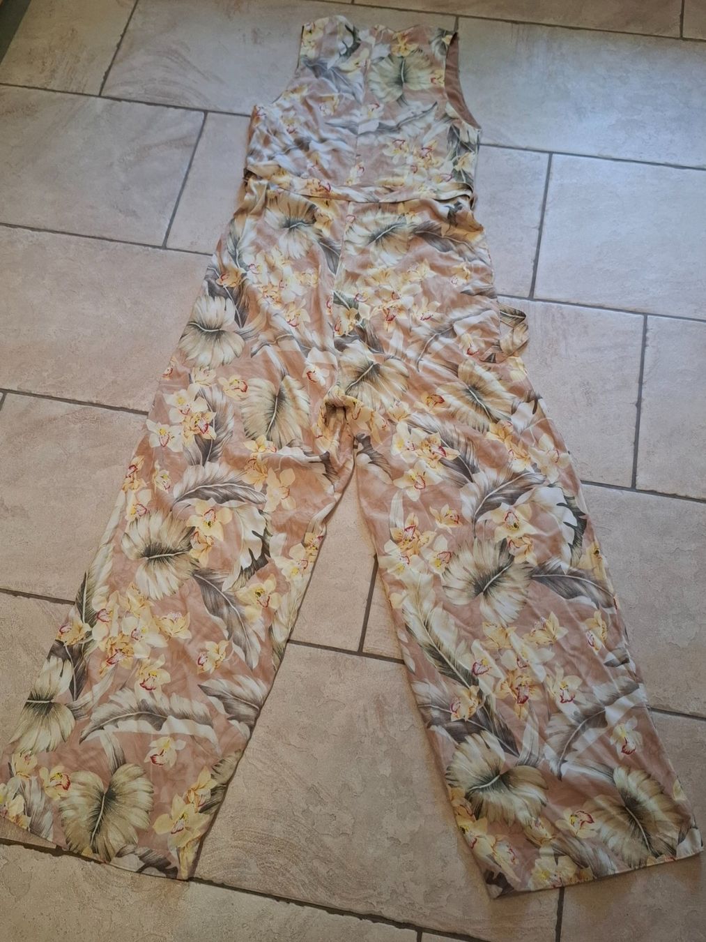 Mango Jumpsuits: Overall von Mango / L – Gebraucht aus Wenslingen von kasjupeia 6
