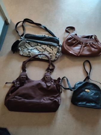 4 verschiedene Damen Handtaschen