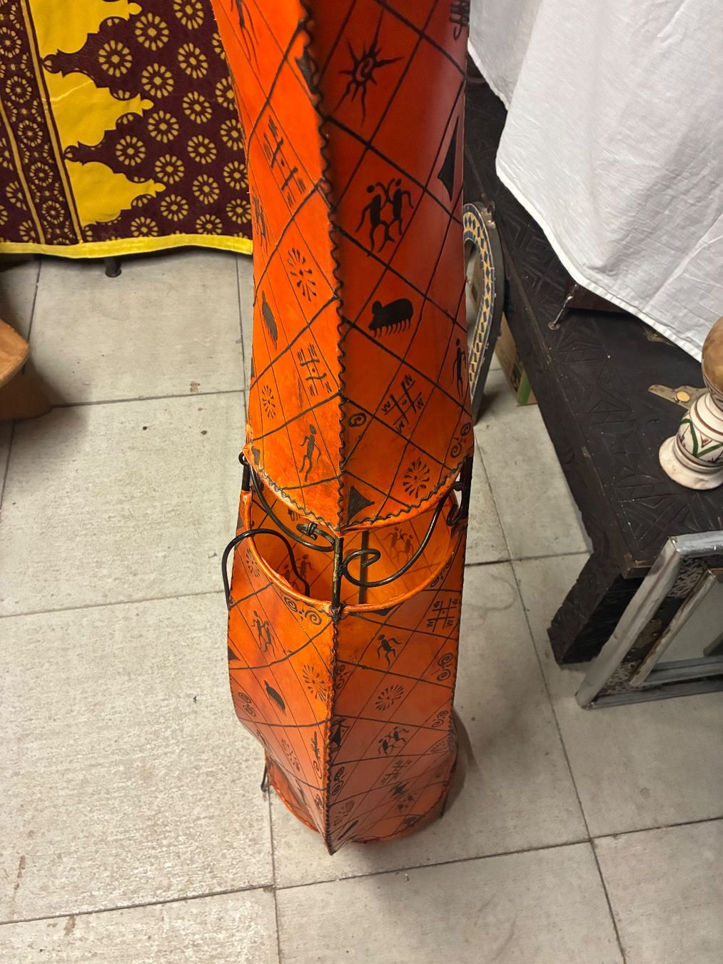 Lampade: Hennalampe orange gross aus Marokko – Usato da Zürich venduto da thetschi 2