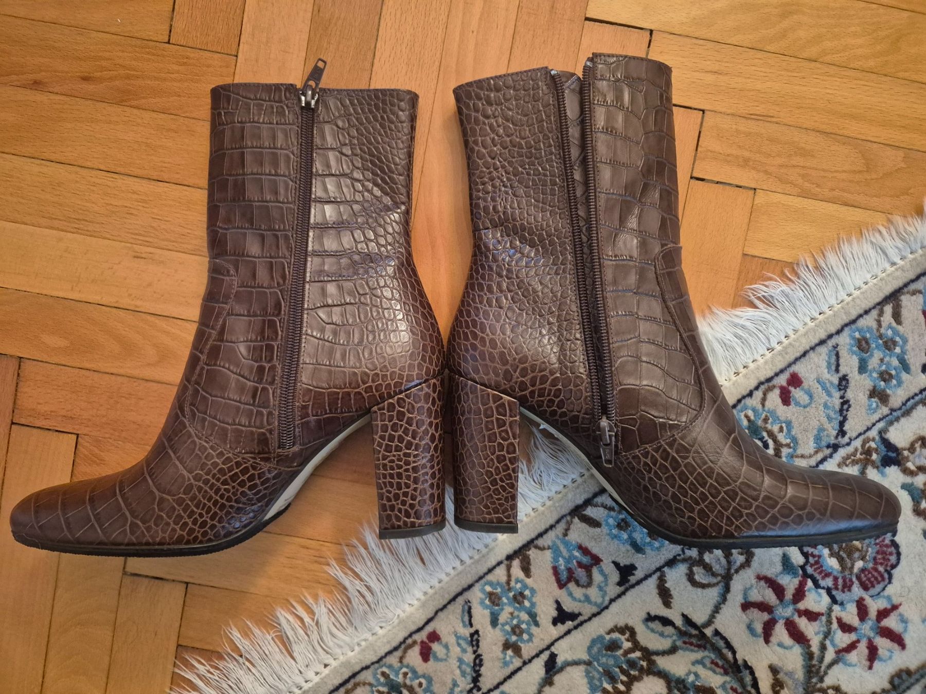Scarpe da donna: Stiefeln Minelli Gr.38 neu – Usato da Küssnacht am rigi venduto da xxmajda 5