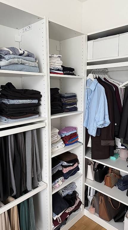 Ikea Armadi: Offener IKEA PAX Kleiderschrank – Usato da Kriens venduto da lar_mr8c 2