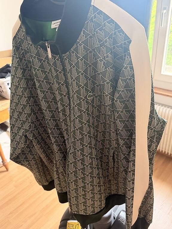 Vestes: LACOSTE REGULAR FIT JACKE – D'occasion à Gümligen par dav_s5rr