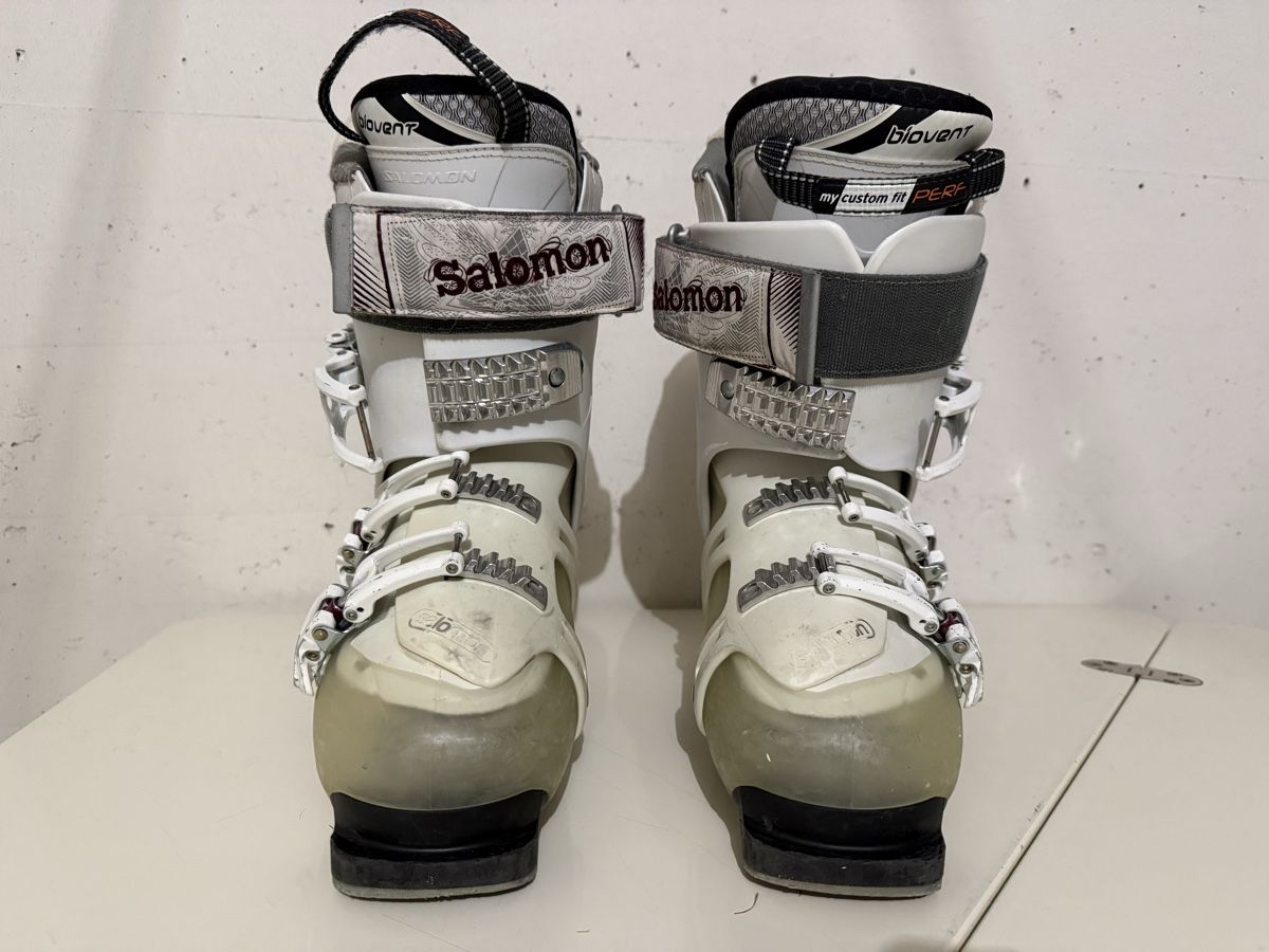 Scarpe da donna: Salomon Skischuhe weiss – Usato da Dättwil AG venduto da blaabla