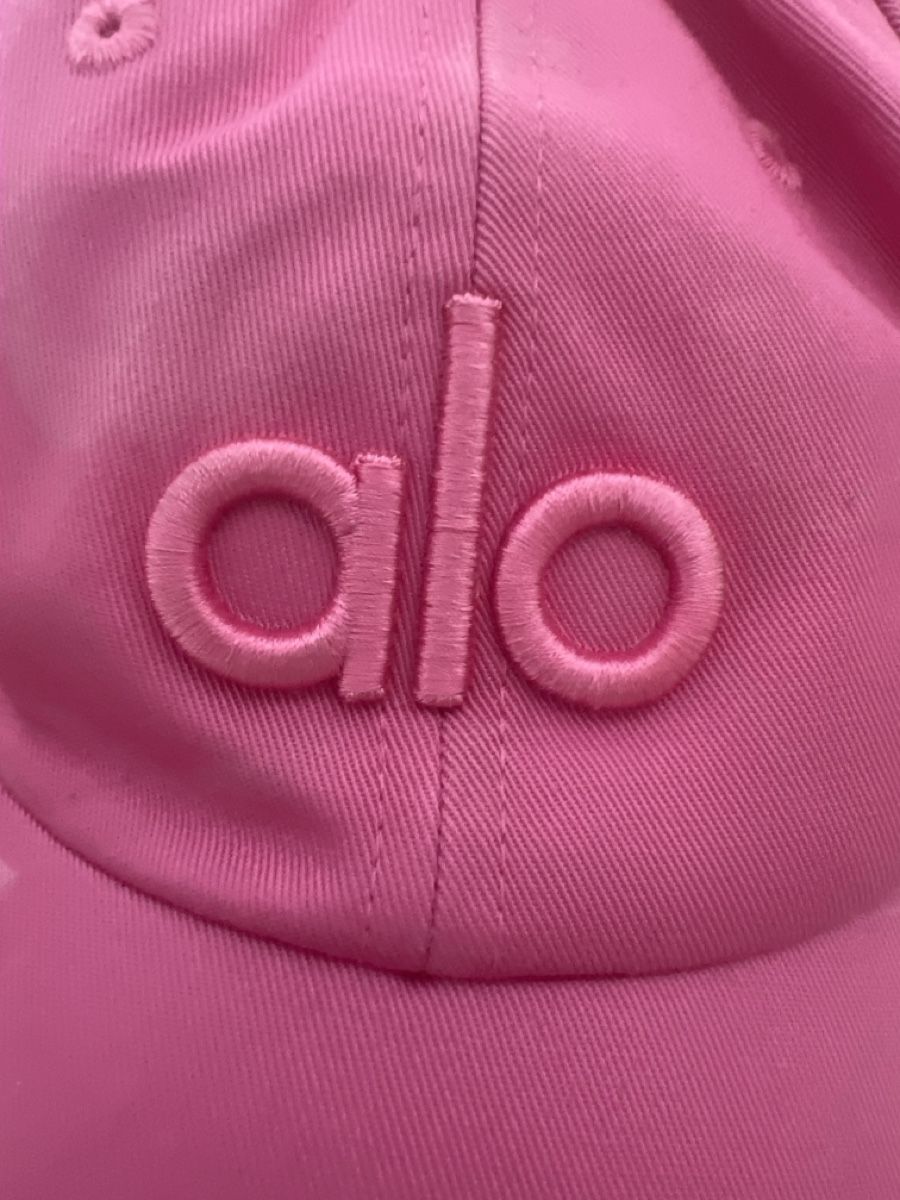 Alo Yoga Copricapi, berretti & cappellini: Alo Yoga Cap pink – Usato da Münchenbuchsee venduto da almapalma 1