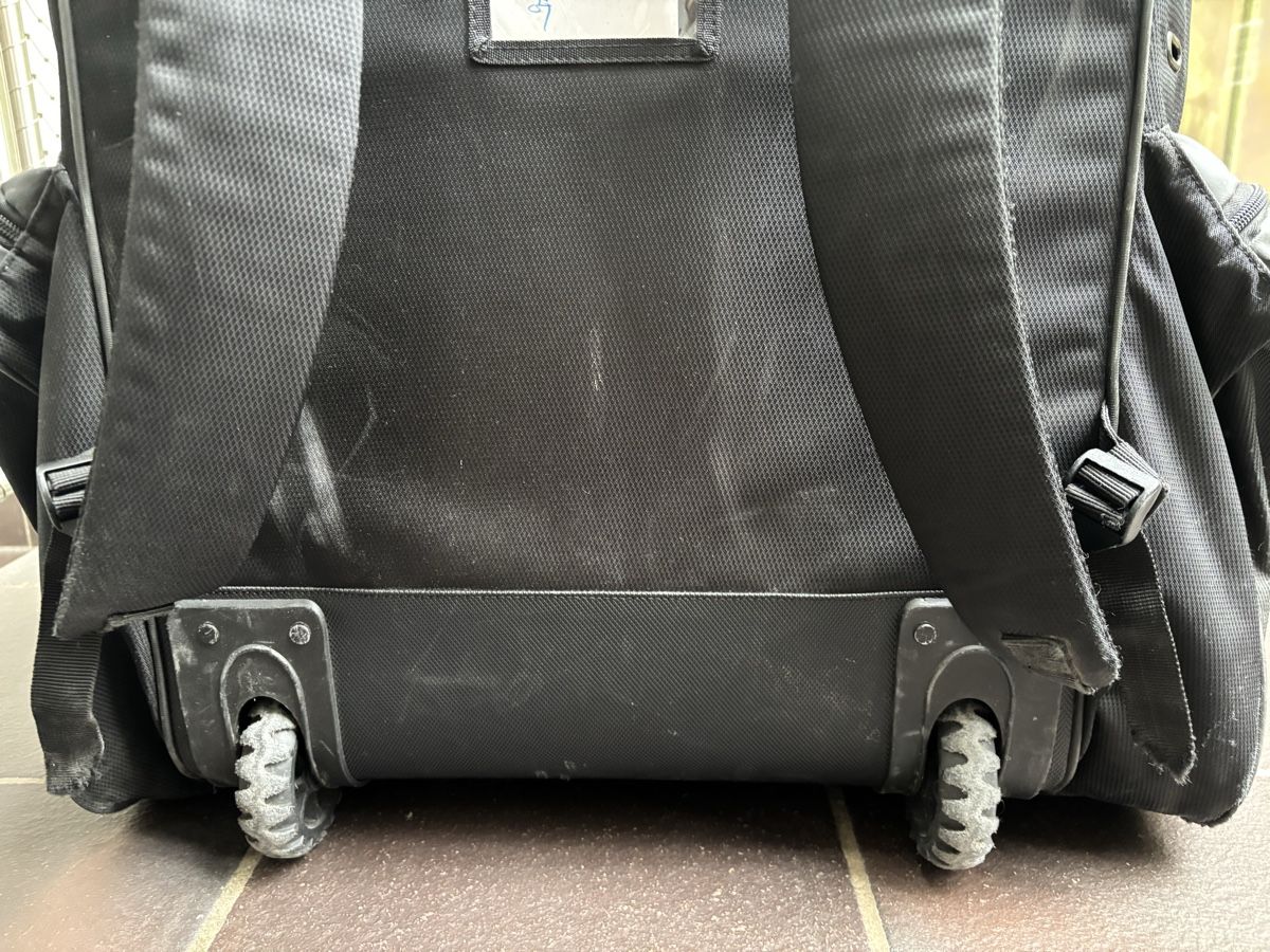Bauer Borse: Bauer Eishockey Tasche Tragbar mit Rollen  – Usato da Winterthur venduto da niemim 4