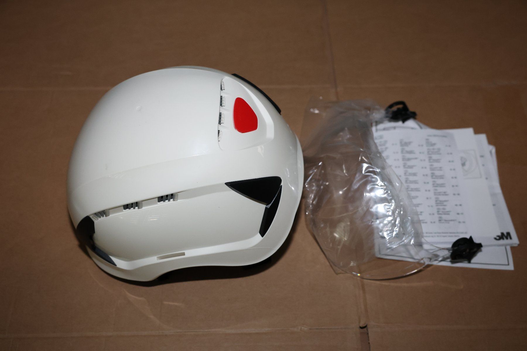 3M Gesichts- und Gehörschutz: 3M SecureFit Schutzhelm X5000 belüftet – Gebraucht aus Zürich von Verkaufen-Schweiz