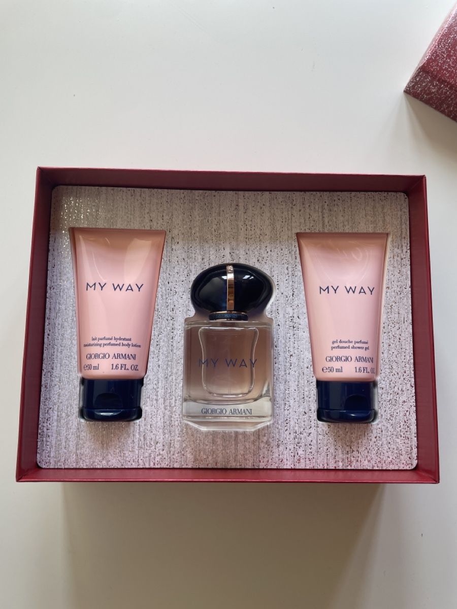 Armani Parfums & Eau de Toilette: Armani Set – Neuf avec emballage d'origine à Salgesch par ali_7tvr 1