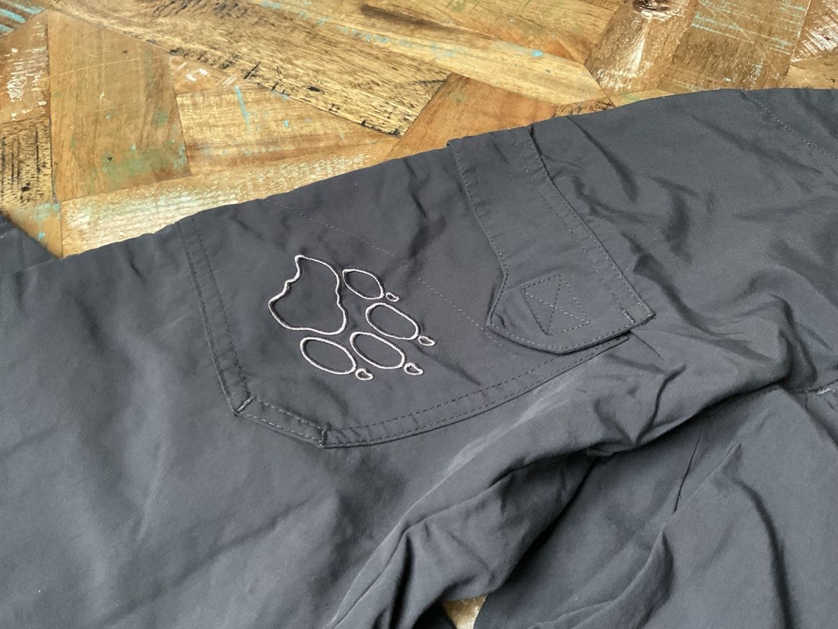 Jack Wolfskin Pantaloni: Jack Wolfskin Kinder Wanderhose Gr. 140  – Usato da Bachenbülach venduto da Sybeco 4