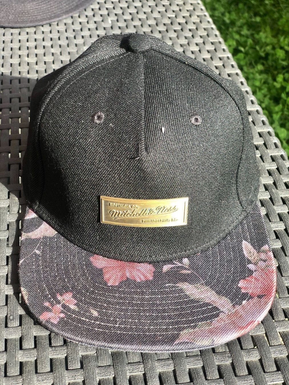 Nike Altro in  Abbigliamento & Accessori: Cap Nike Kappe mitchell and ness cap – Usato da Schlieren venduto da Flower5 5