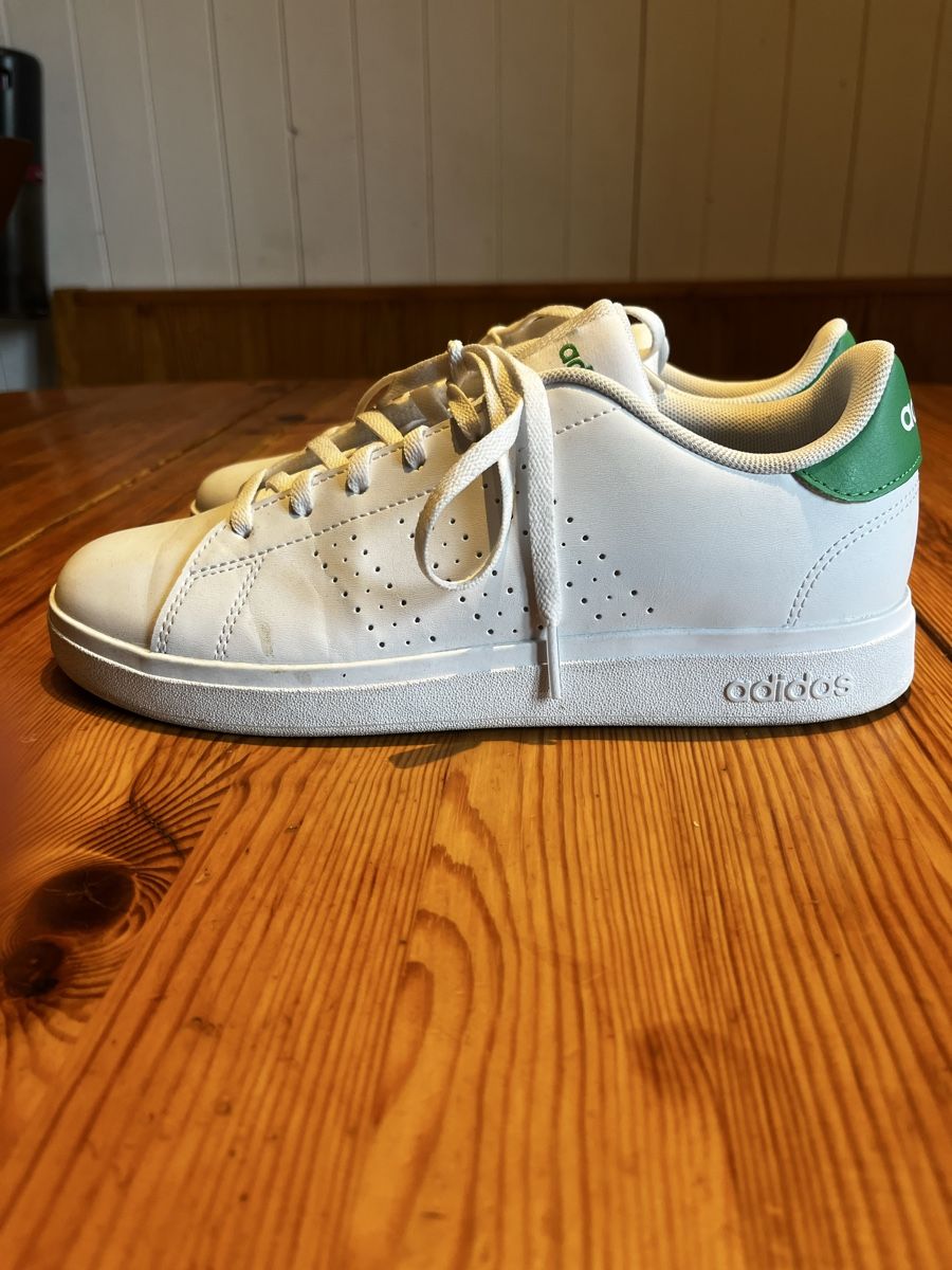 Adidas Herrenschuhe: Adidas, taille 40 – Gebraucht aus Ste-Croix von Valottelamarmotte 1
