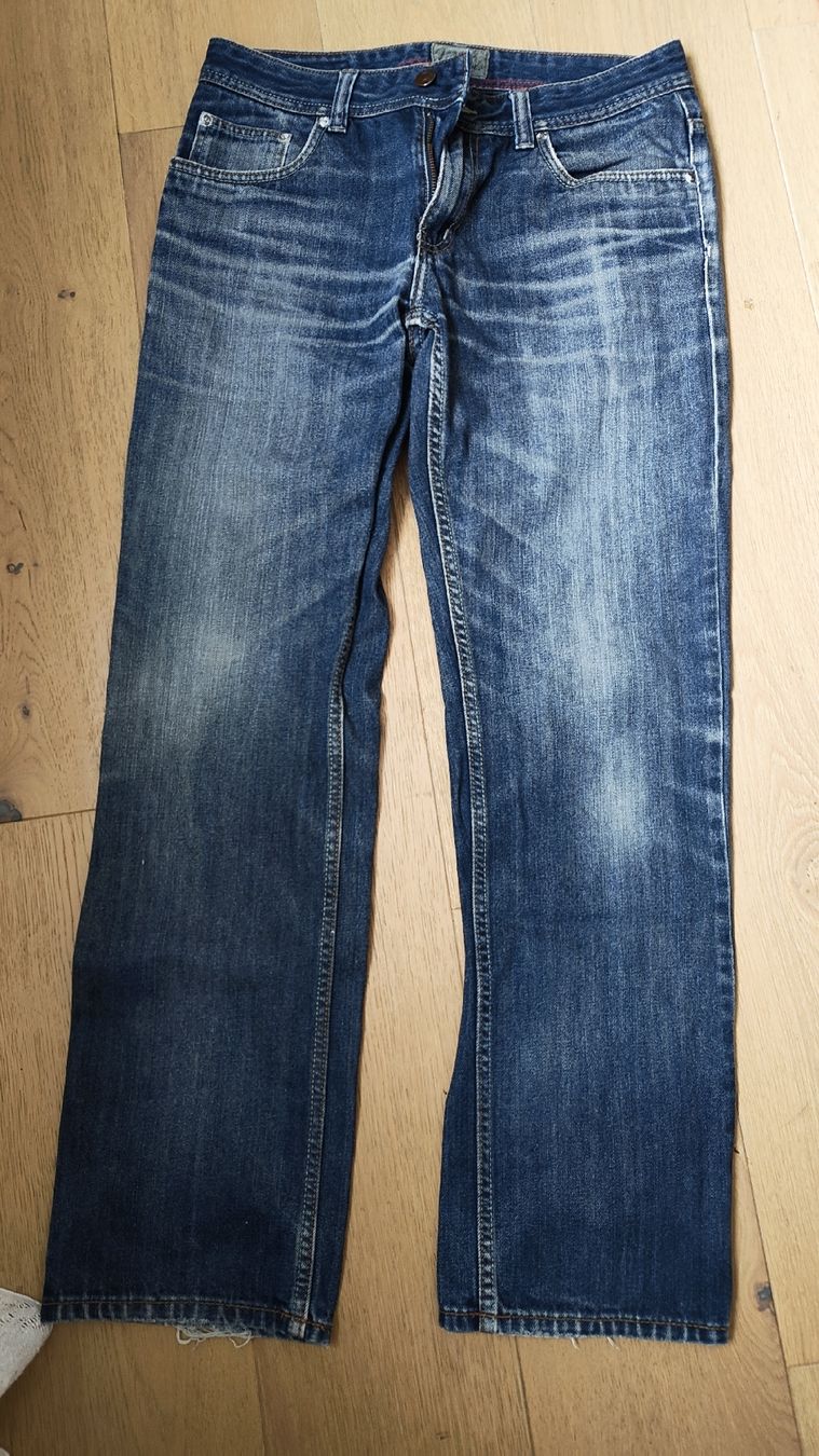 Lotti di vestiti: Arbeitshosen, Grösse 44 – Usato da Finstersee venduto da Bostadel 3