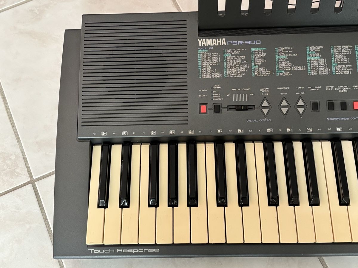 Yamaha Strumenti musicali: Keyboard Yamaha PSR-300 – Usato da Zufikon venduto da eskilt 2
