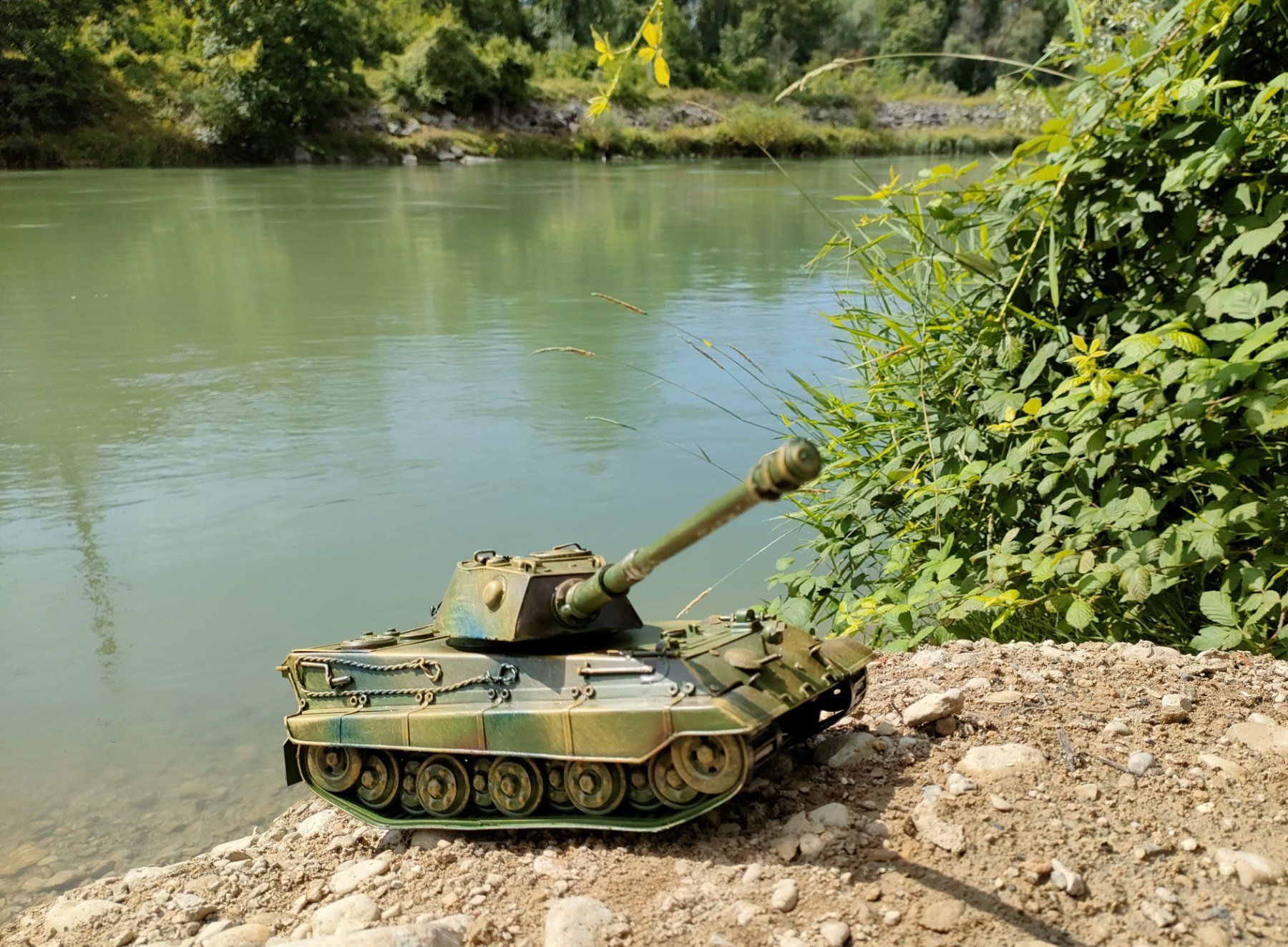 Kits de montage: Panzer Königstiger aus Blech handgefertigt – Neuf (Voir description) à Langendorf par Blechfahrzeuge 4