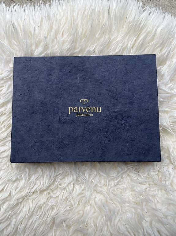 Foulard & Sciarpe: Parvenu Pashmina schwarz – Nuovo (secondo la descrizione) da Dübendorf venduto da fadrinli