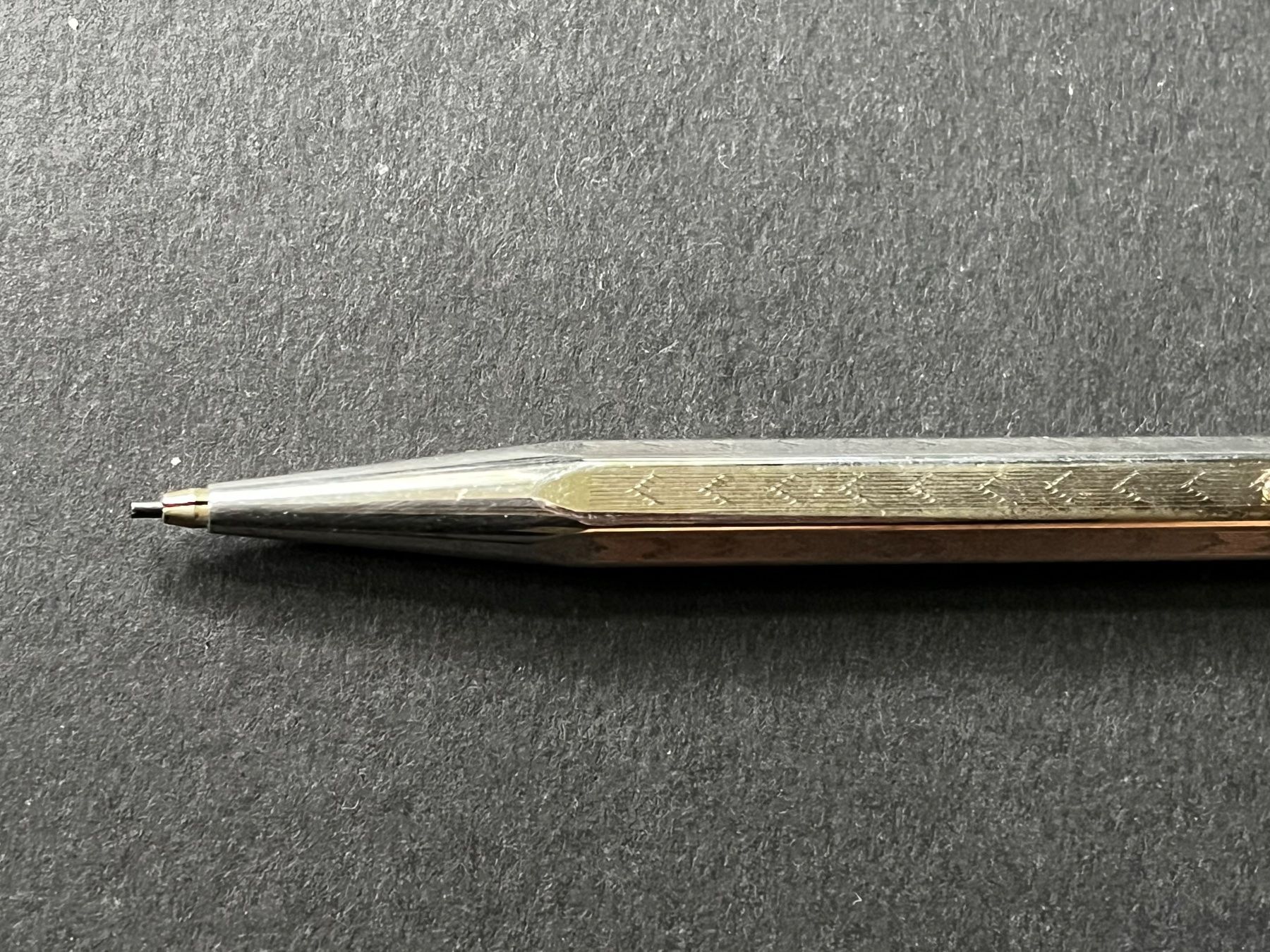 Caran D'Ache Bleistifte, Farbstifte & Kreide: Caran d’Ache Ecridor Minenhalter - Chevron, versilbert SCHL. – Gebraucht aus Zürich von FV.vintage 4