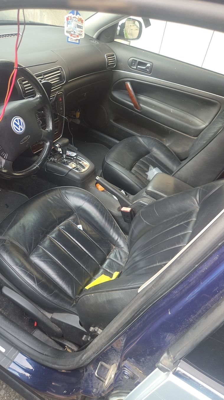 VW Automobili: Verkaufe VW Passat 4.0 W8 4motion – Usato da Signau venduto da Chuchitiger25 7