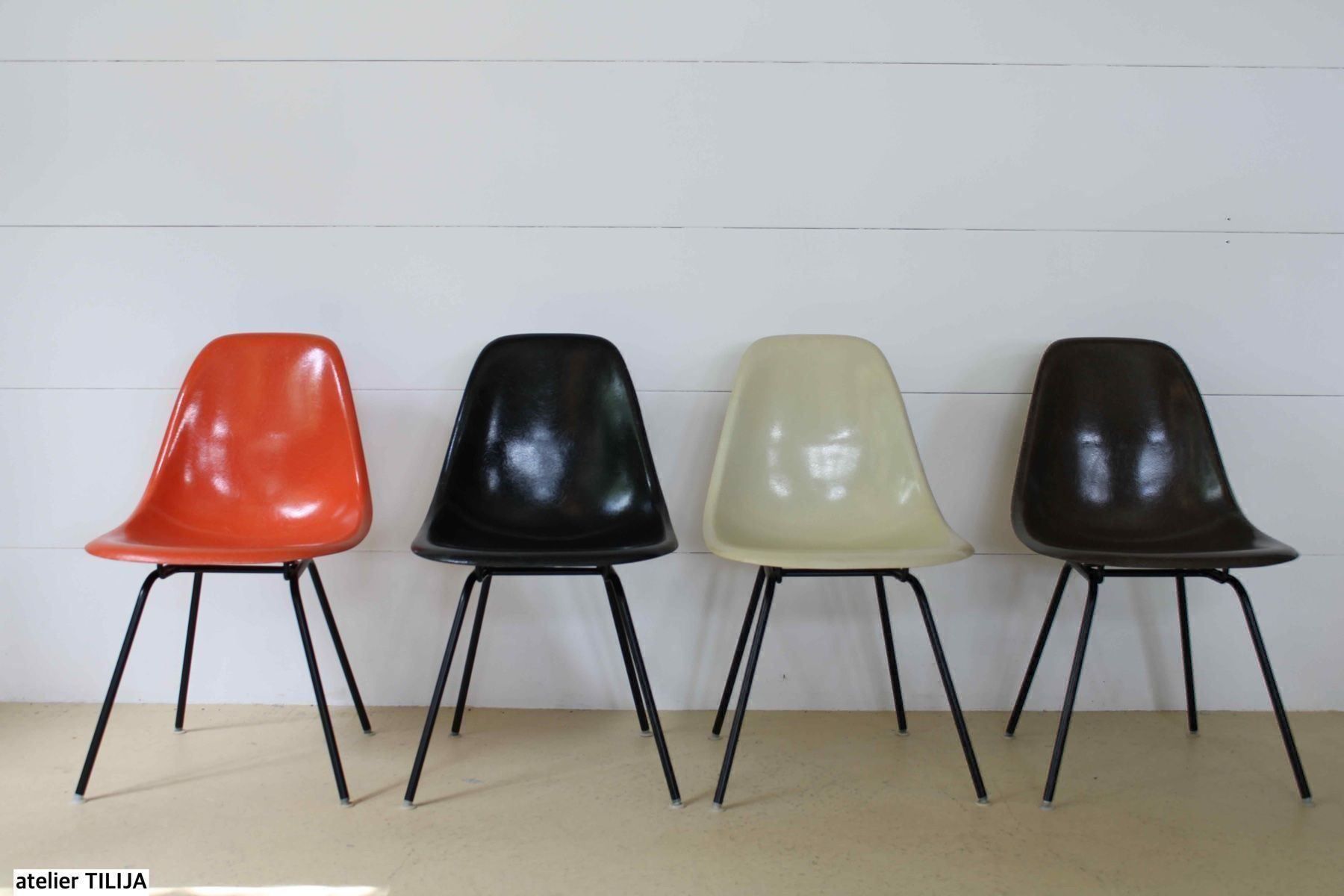 Eames Sedie: Eames Stühle von Hermann Miller im Set – Usato da Meinisberg venduto da atelier_TILIJA 2
