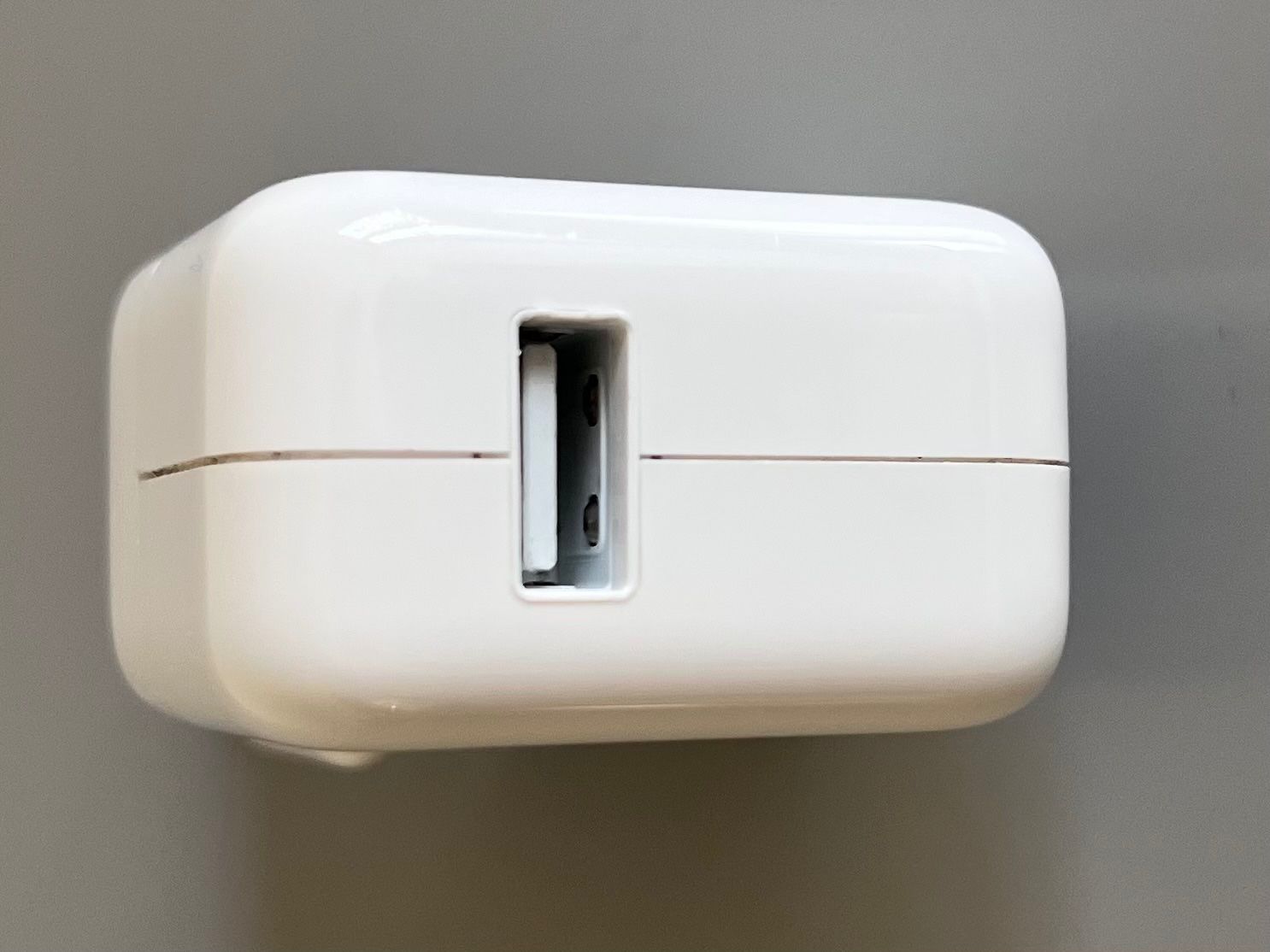 Apple Caricabatterie: Apple USB Power Adapter – Usato da Zürich venduto da Mel_Meli 1