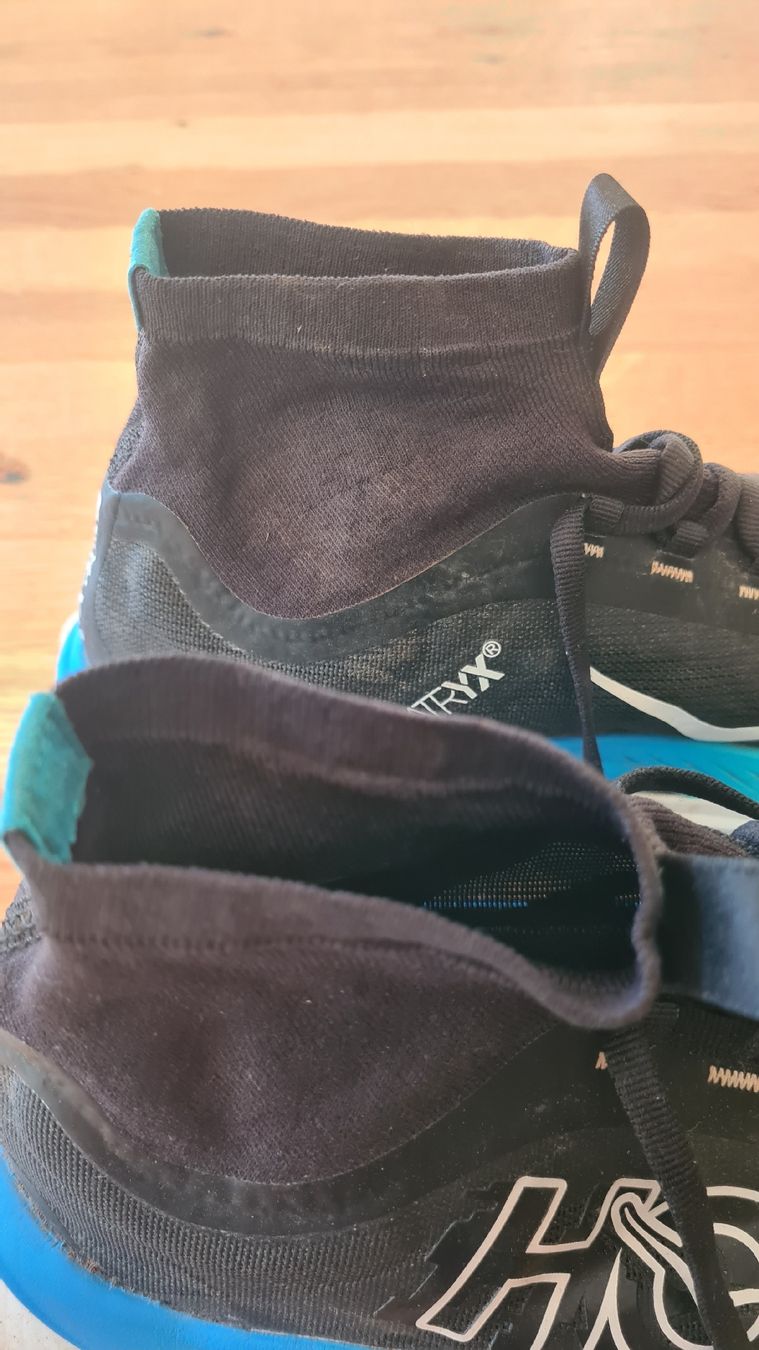 Hoka One One Scarpe da uomo: Hoka Tecton X3, taille 44 – Nuovo (secondo la descrizione) da Corbeyrier venduto da hel_t5mq 7