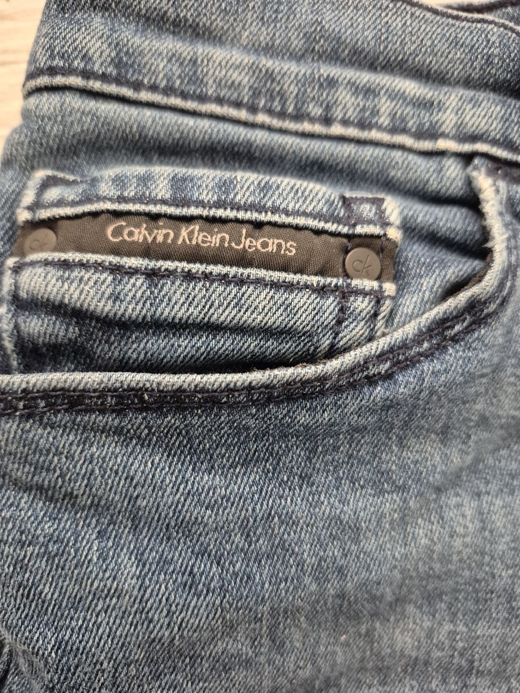Calvin Klein Jeans: Short Calvin Klein Jeans W29 – Usato da St-Pierre-Clages venduto da _RV 1