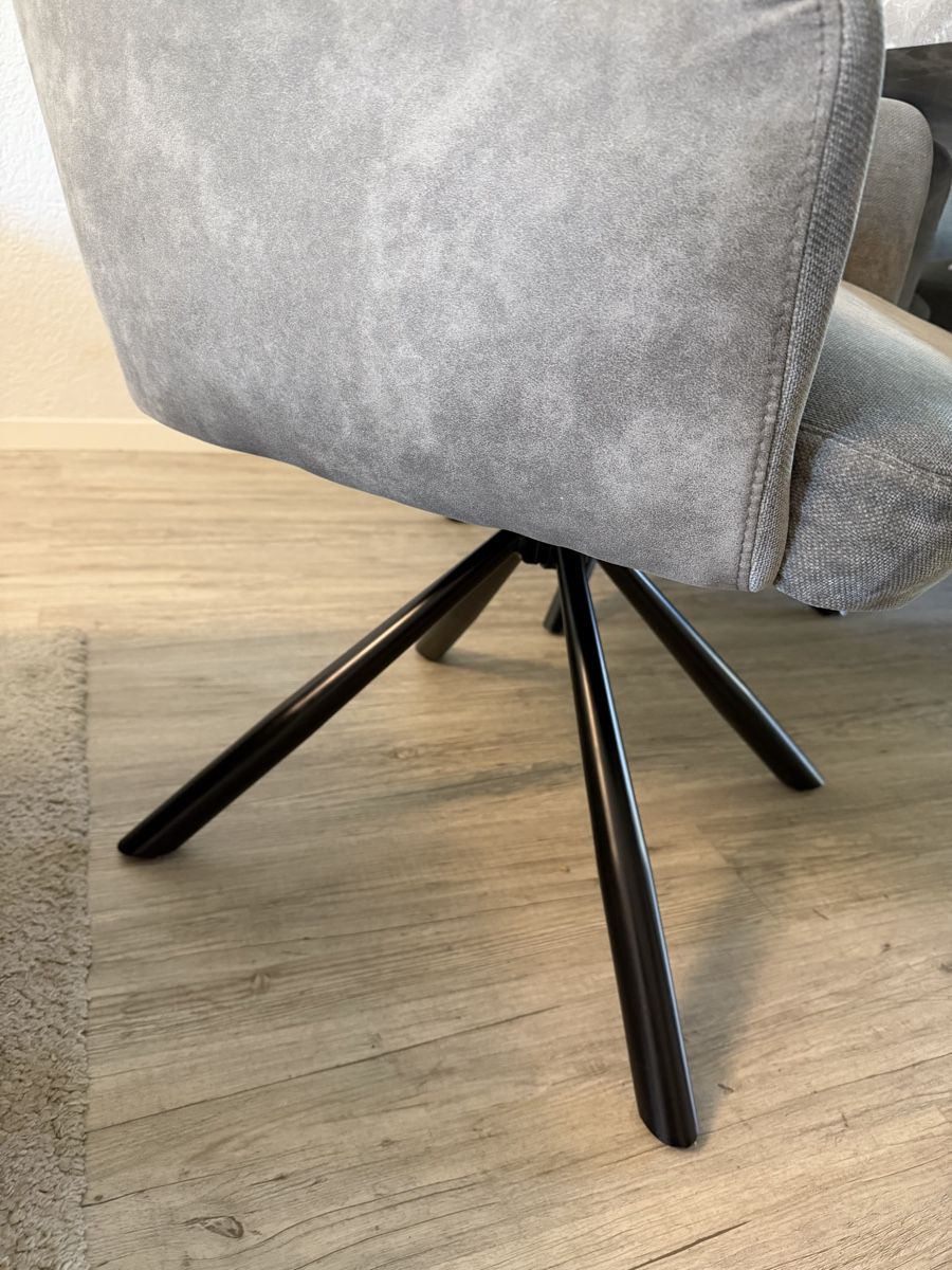 Mömax Chaises: Esszimmerstühle 4Stück – D'occasion à Oberhasli par mar_86dw 1